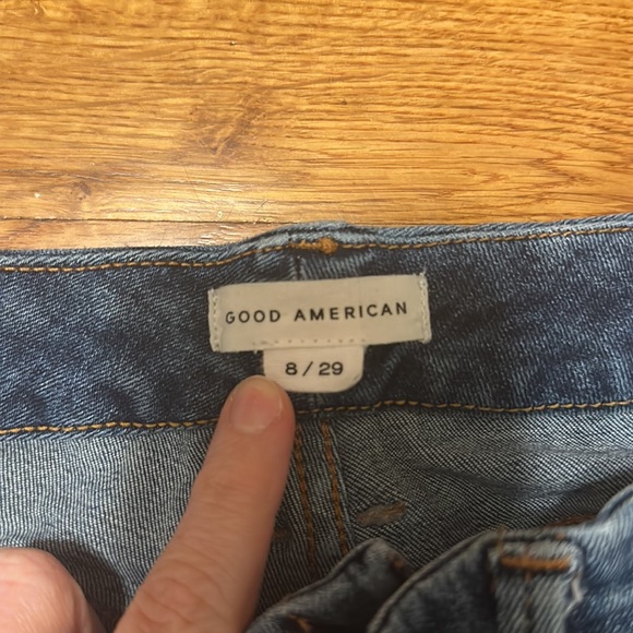 Good American Good Legs Crop - Picture 2 of 5